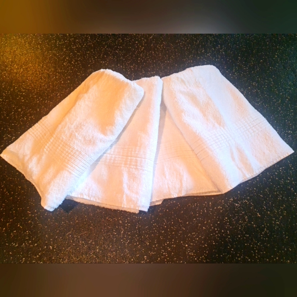 Hand Towels White Turkish Luxury Collection 65% Cotton 35% Modal Like New Set/4